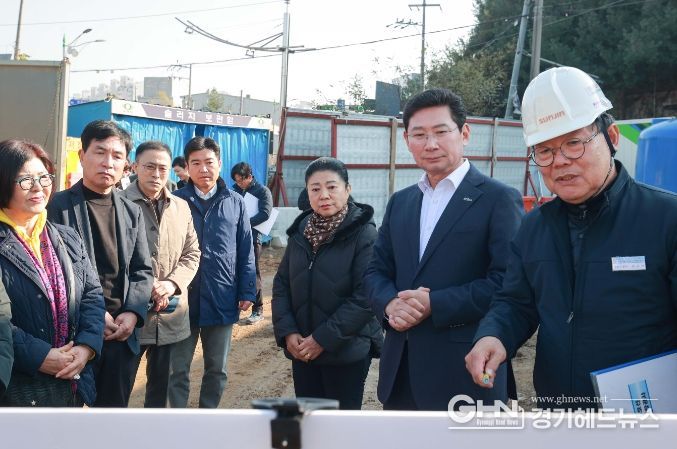 지난 22일 지방도 315호선 지하차도 공사현장을 직접 방문한 이상일 용인특례시장