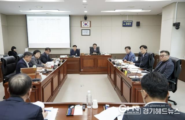 용인특례시의회 도시건설위원회, 행정사무감사 7일차-처인구청, 기흥구청, 수지구청 행정사무감사 실시