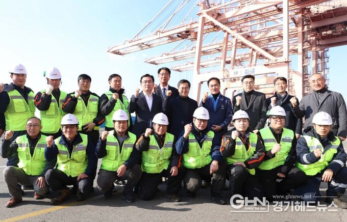 정장선 평택시장, 새해 첫 평택항 수출 현장 방문