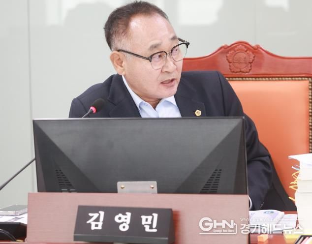 경기도의회 김영민 의원, 업무보고에서 정책반영 될 교통 아이디어 제시와 송탄 상수원 보호구역 해제된 진위천 관리 요구