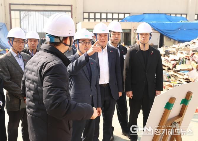 김동연, 소상공인·도매시장 등 이틀째 민생현장 찾아 애로사항 듣고 지원 약속