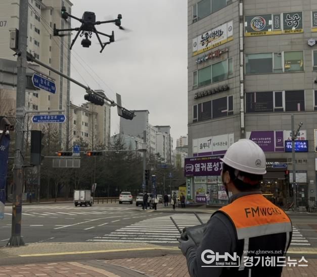 시흥시, 세계 최초 드론ㆍ인공지능 결합한 옥외광고물 안전점검 실증 진행