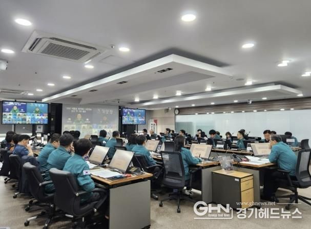 용인특례시는 18일 시청 재난안전상황실에서 여름철 자연재난 종합대책 점검회의를 진행했다)