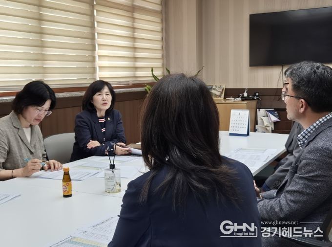 김영희 경기도의원, 오산 운암고 방문…노후 교육시설 개선 방안 논의