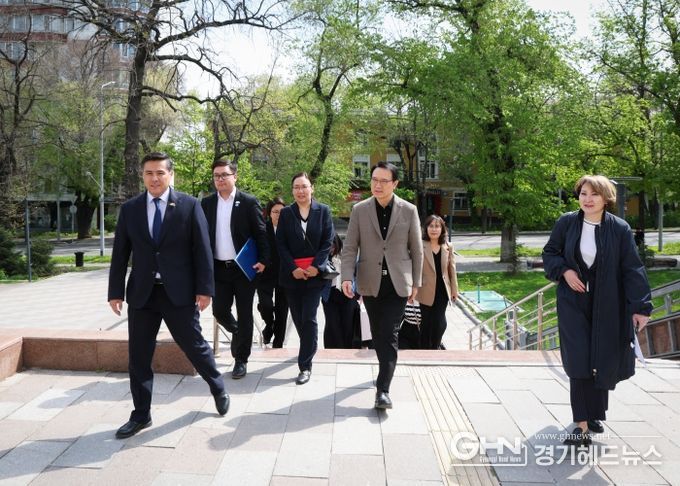 임태희 경기도교육감, 국립 아바이사범대학교 관계자 면담 현장 사진
