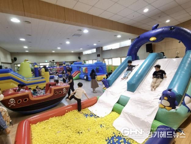 고양교육지원청 다솔유치원 어린이날 기념행사 '신나게 팡팡 에어바운스 놀이'