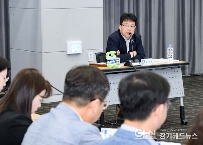 김현수 수원시 제1부시장이 발언하고 있다.