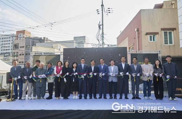 왼쪽부터 정장선 평택시장, 손철승 ㈜SK가스 부사장