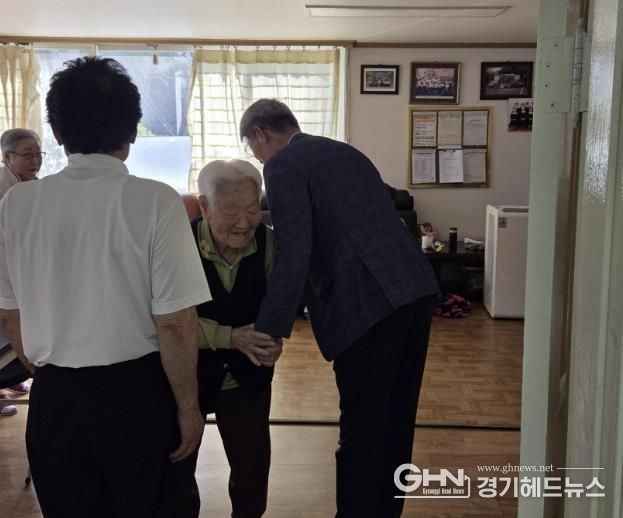 시흥시 연성동, 경로당 14곳에 위문품 전달