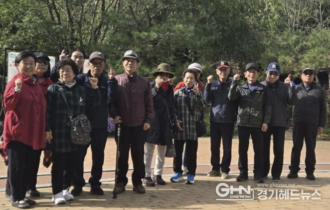 수원시 팔달구 인계동 경로당협의회, 10월 야외 월례회의 개최