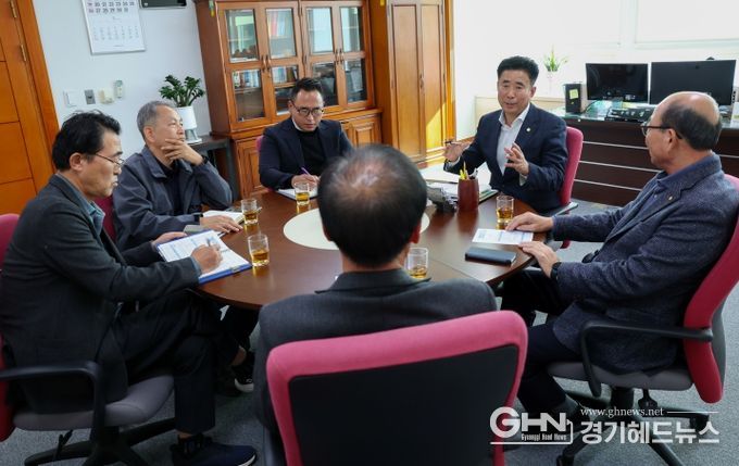 오산시의회 성길용 부의장, 생활폐기물 수집·운반 대행업체 대표들과 간담회