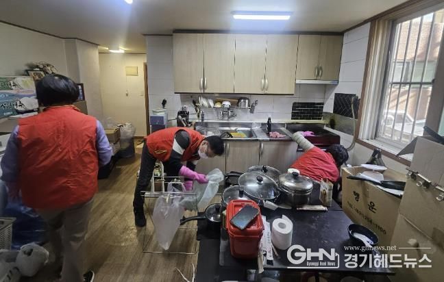 수원시 영통구 매탄1동 지역사회보장협의체 '우리동네 행복지킴이' 주거환경개선사업 진행