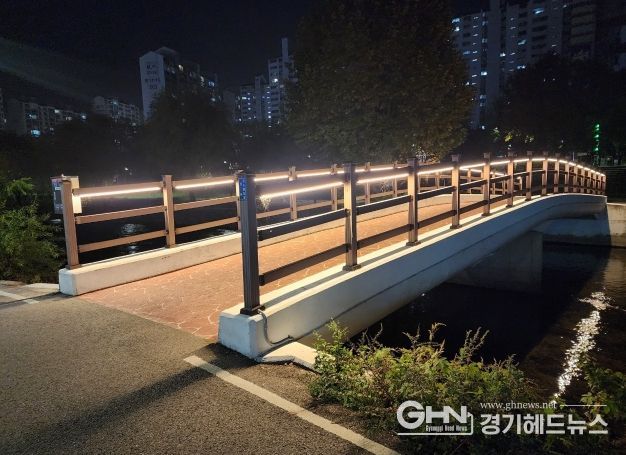 용인특례시 수지구 죽전1동은 목교 제4·6인도교에 LED 경관조명을 설치했다.