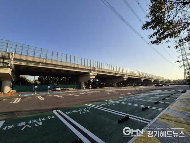 정왕동 체육공원 복개천 공영주차장