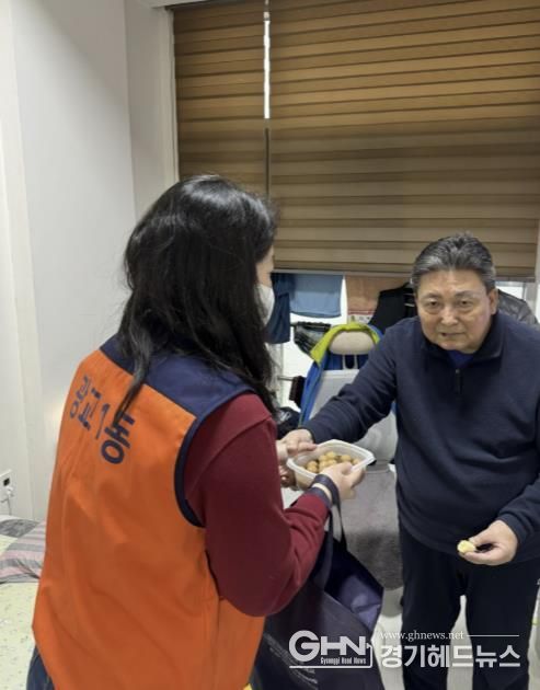 수원시 영통구 광교1동, 겨울맞이 따뜻한 반찬나눔으로 돌봄 이웃 안부 살펴