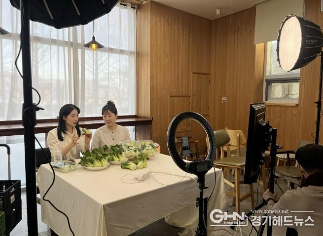 용인특례시는 최근 용인시농업기술센터에서 청년농업인을 대상으로 ‘2025년 라이브커머스 교육’을 했다