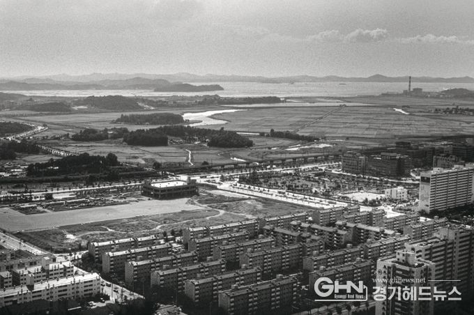 1992년 노적봉 정상에서 바라본 안산 고잔뜰의 옛 모습