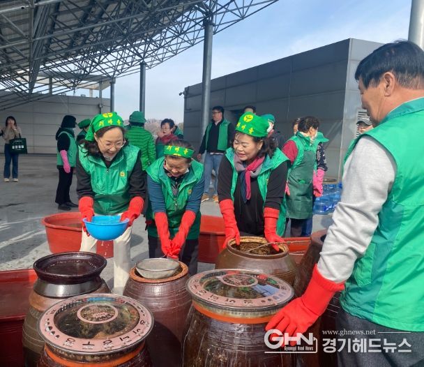 새마을지도자남양주시부녀회, ‘사랑의 밑반찬 나누기’ 된장 담그기 실시