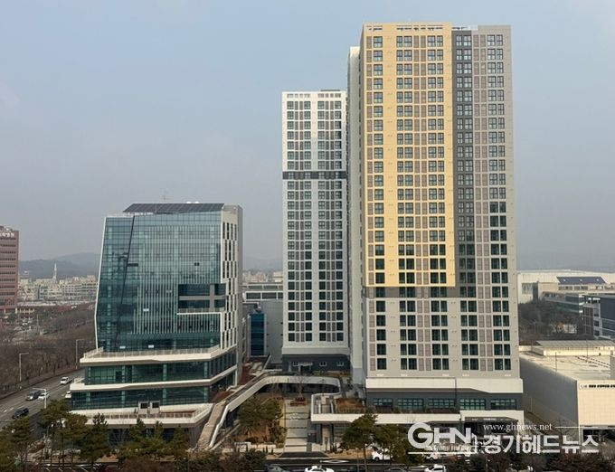 시흥시(정왕) 어울림센터 및 행복주택 전경사진(준공)